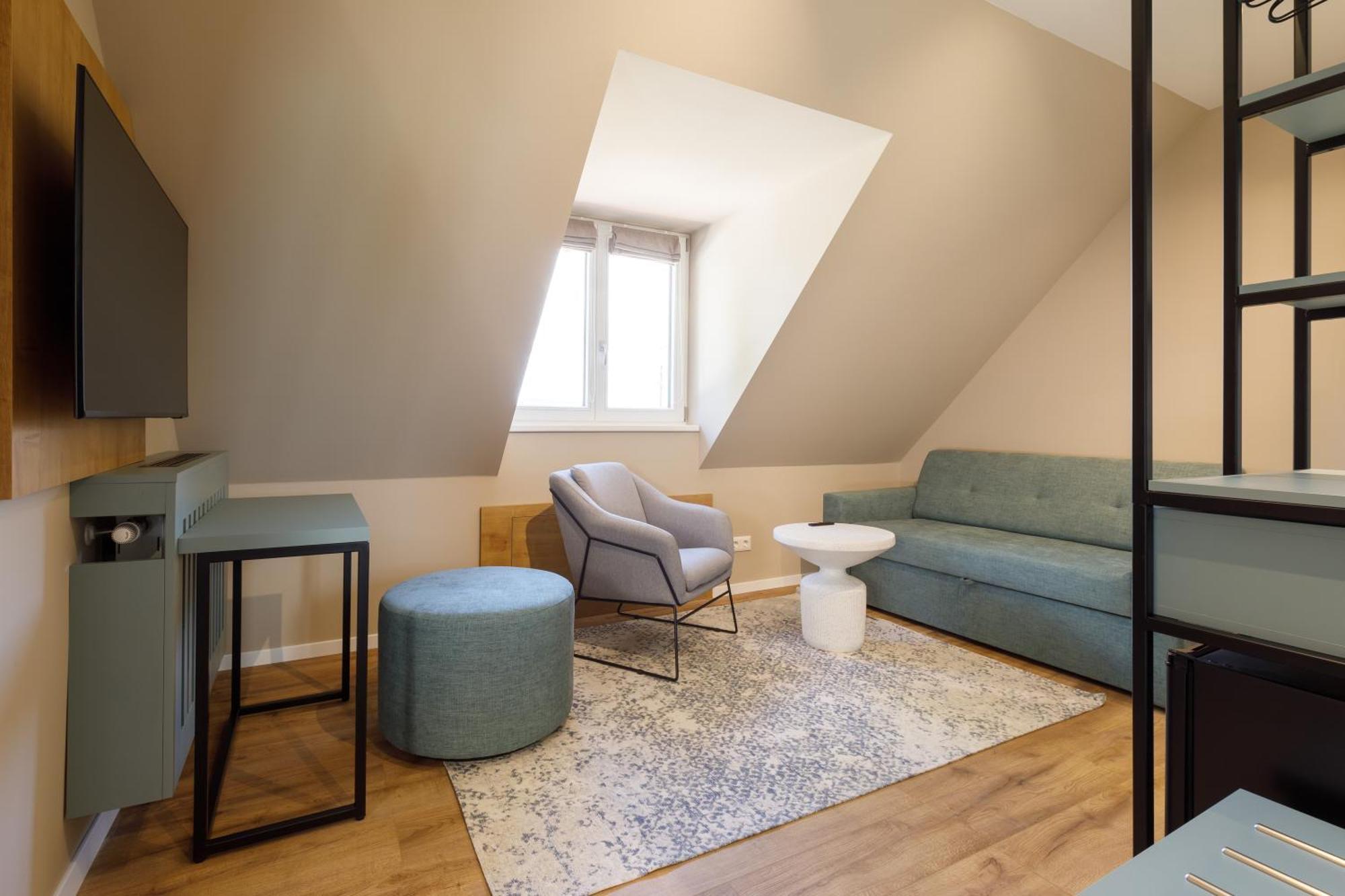 Lepke Apartmanhaz Es Etterem Тихань Екстер'єр фото