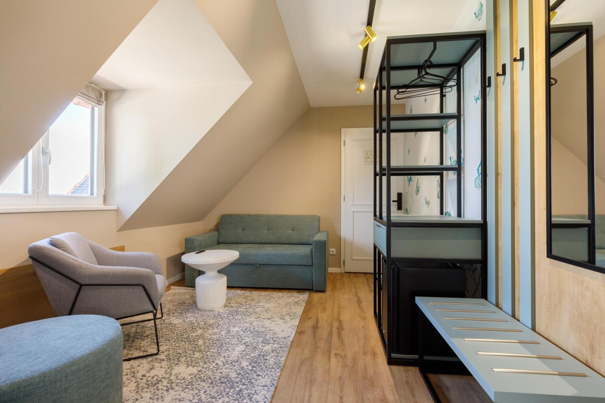 Lepke Apartmanhaz Es Etterem Тихань Екстер'єр фото