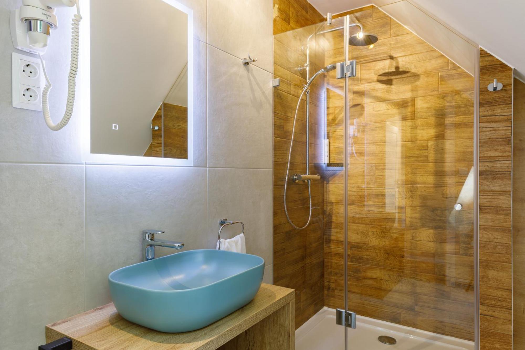 Lepke Apartmanhaz Es Etterem Тихань Екстер'єр фото